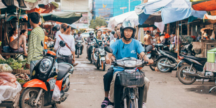 Angst an der Grenze: Kambodschaner fliehen aus Thailand