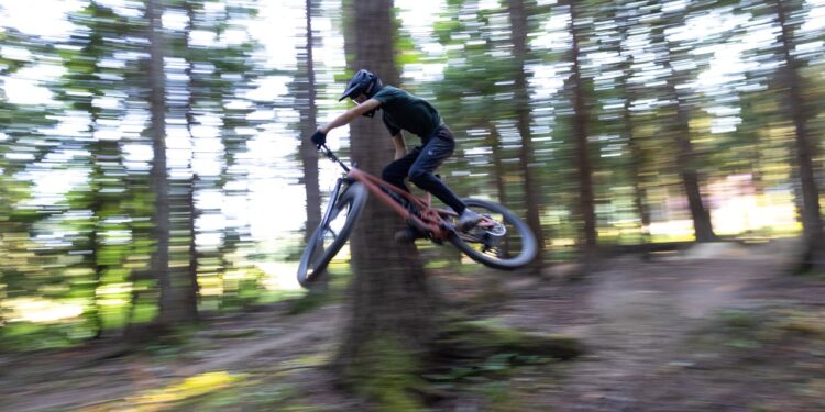 Ärzte fordern höheres Alterslimit in Bikeparks – Betreiber in Leogang lehnen ab