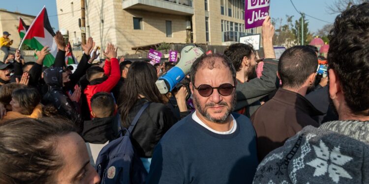 Israelischer kommunistischer Abgeordneter ruft zum Widerstand gegen Faschismus und Völkermord auf