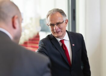 Inflation weiterhin hoch – Regierung im Ankündigungsmodus