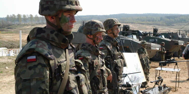 Polen schießt russische Drohnen ab – Militärmanöver verschärfen Konflikt in Osteuropa