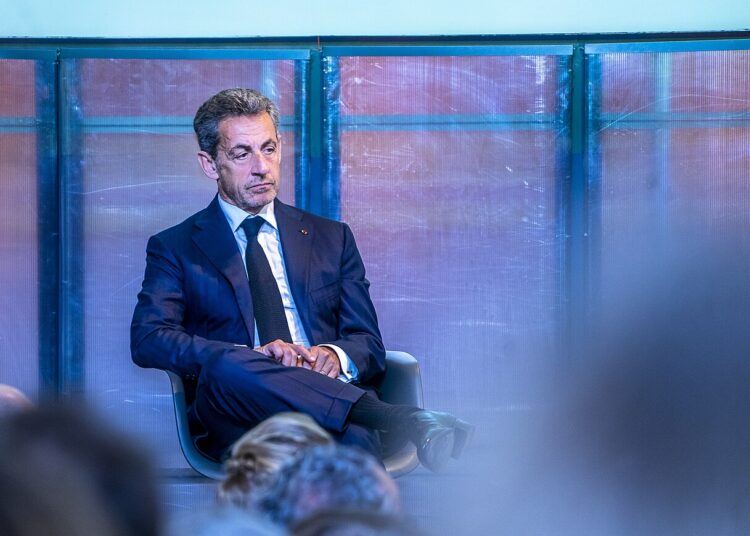 Sarkozy muss ins Gefängnis: Gericht ordnet sofortige Inhaftierung des Ex-Präsidenten an