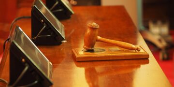 Frauenfeindlicher Angriff in Schärding: Täter verurteilt, Opfer entschädigt