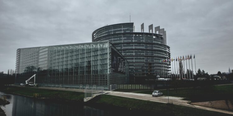 EU-Staaten drängen auf Rückführungen nach Afghanistan – trotz absurder Sicherheitslage