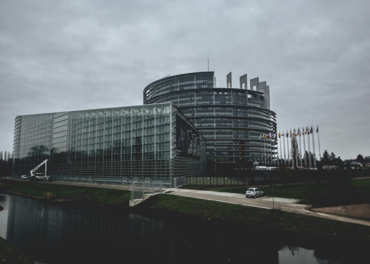 EU-Staaten drängen auf Rückführungen nach Afghanistan – trotz absurder Sicherheitslage