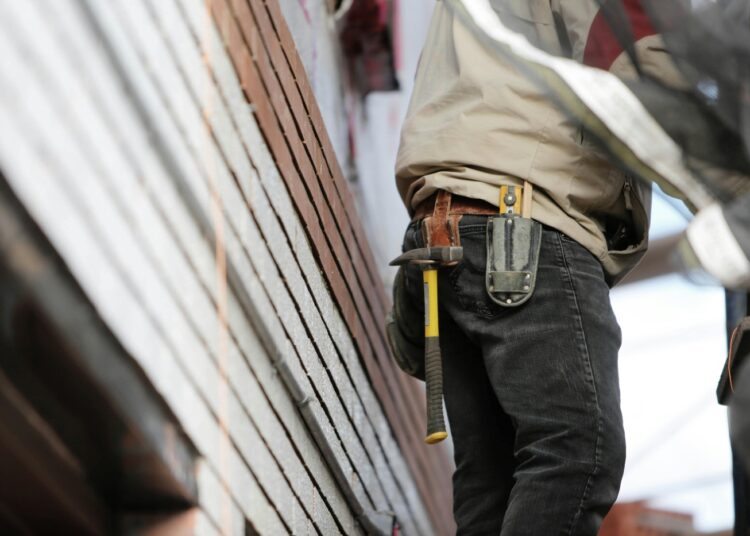 Eine Woche voller Arbeitsunfälle in Österreich – ein Todesopfer und mehrere Schwerverletzte