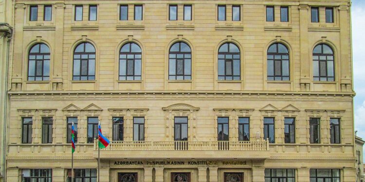 Frontseite Verfassungsgericht der Republik Aserbaidschan