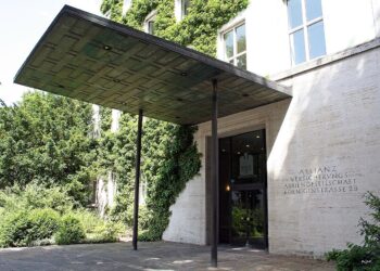 Allianz plant massiven Stellenabbau in der Reiseversicherungssparte