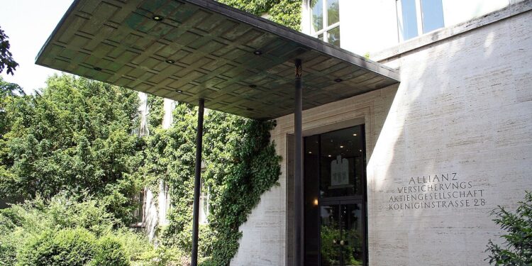 Allianz plant massiven Stellenabbau in der Reiseversicherungssparte