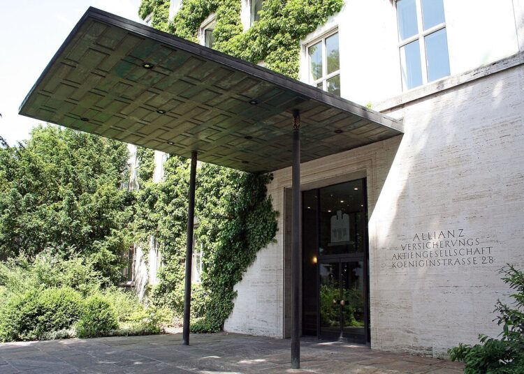 Allianz plant massiven Stellenabbau in der Reiseversicherungssparte