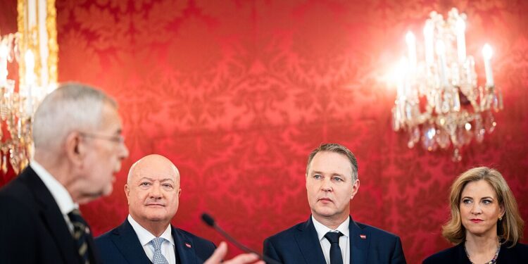 Sparen bei den Armen, aber Milliarden für den Ukrainekrieg