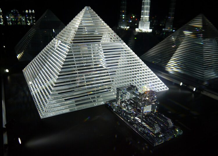 Bei Swarovski droht abermals Personalabbau