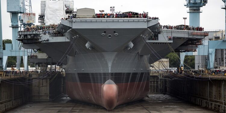 Hunger im Inland, Kriegsvorbereitung im Ausland: Wie die US-Regierung Milliarden für militärische Eskalationen ausgibt, während Millionen US-Amerikaner hungern