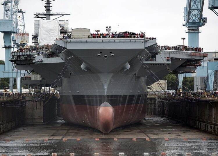 Hunger im Inland, Kriegsvorbereitung im Ausland: Wie die US-Regierung Milliarden für militärische Eskalationen ausgibt, während Millionen US-Amerikaner hungern