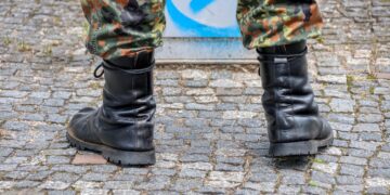 BRD: Bundeswehr zeigt Schüler an