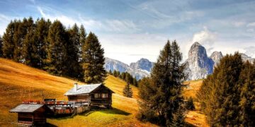 Almhüttenkontrolle in Tirol und Vorarlberg: Jede/r fünfte Beschäftigte nicht richtig angemeldet