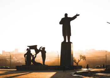 Lenin dreht sich im Grab um