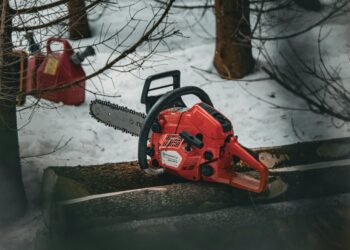 Reihe schwerer Arbeitsunfälle bei Forst- und Bauarbeiten