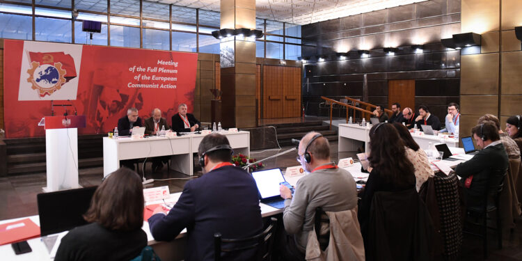 Plenarsitzung der Europäischen Kommunistischen Aktion in Athen