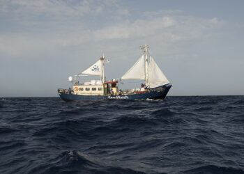 Die MS Sea-Watch auf Patroullienfahrt im zentralen Mittelmeer.