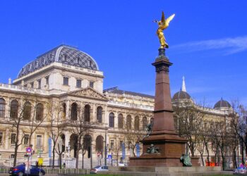 KV-Abschluss für Universitätsbeschäftigte: Prekär, unterfinanziert und Reallohnverluste