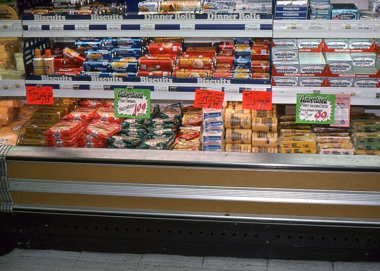 Reallohnverlust im Handel: Wer zahlt die Krise?