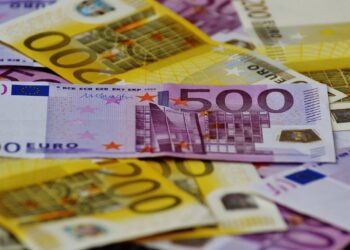 Sparen bei den Ärmsten, aber Milliarden für den&nbsp;Krieg