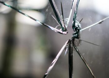 Zerbrochene Fensterscheibe