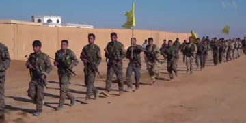 Angekündigter Waffenstillstand in Syrien: Islamistische HTS-Regierung drängt Kurdenmilizen zurück