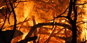 Brände und Pyrotechnik-Unfälle zu Silvester