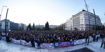 Militarisierung, Privatisierung und Kriegsverwicklung: KKE warnt vor neuen Gesetzen zu Verteidigung und Zivilschutz