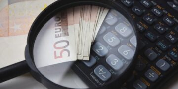 Taschenrechner, der die Teuerung berechnet