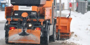 Glatte Straßen, glatte Politik: Wie Sozialabbau und Prekarisierung den Winterdienst lahmlegen