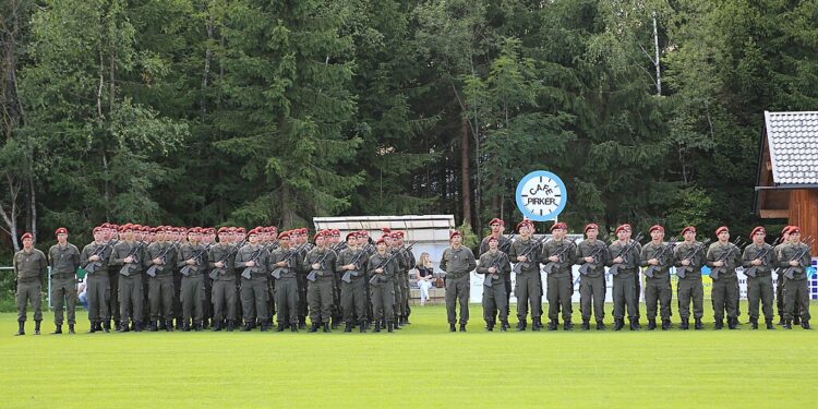 Regierung bereitet Verlängerung des Grundwehrdienstes vor