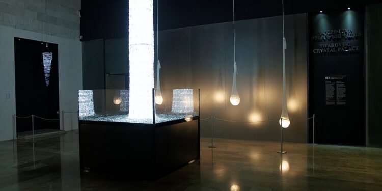 Swarovski kündigt erneut 40 Beschäftigte