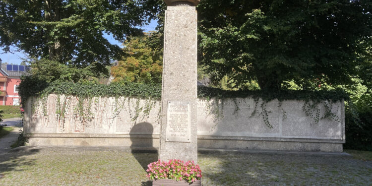 Laakirchen: SPÖ-Bürgermeister drängt Mahnmal für ermordete Widerstandskämpfer aus dem Stadtzentrum