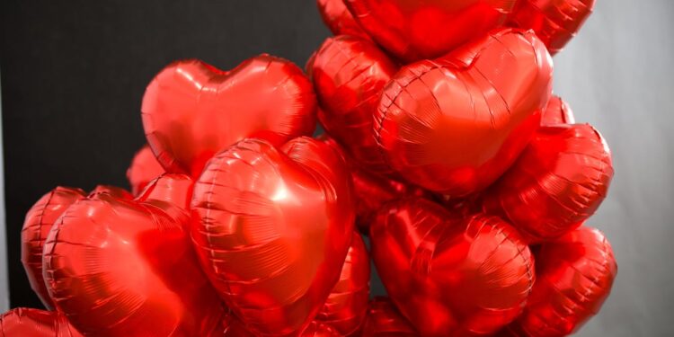 Valentinstag: Wenn der Kapitalismus die Liebe in Profit verwandelt
