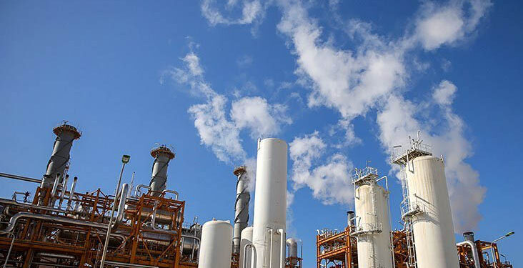 Eskalation eines völkerrechtswidrigen Krieges: Angriffe auf Iran treiben Region an den Rand eines Flächenbrands