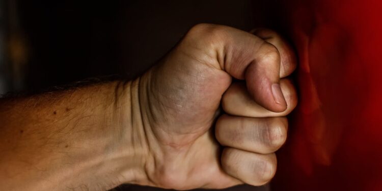 Gewalt vor den Augen der Kinder: Ein weiterer Fall patriarchaler Gewalt