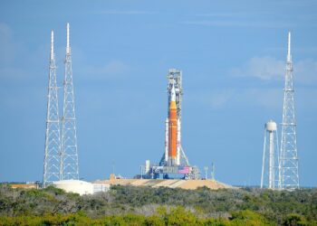 Erfolgreicher Start erster bemannter Mondmission seit mehr als 50 Jahren