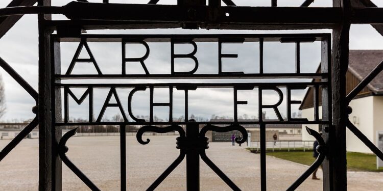 Eingang des KZ Dachau