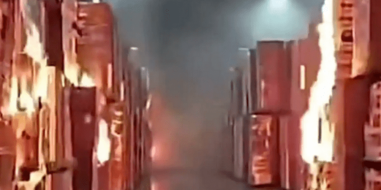 „All you had to do was pay us enough to live“ – Brandstifung einer Lagerhalle in Kalifornien