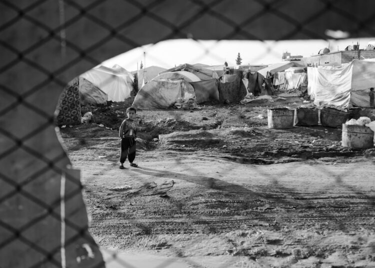 Kind in einem Flüchtlingslager
