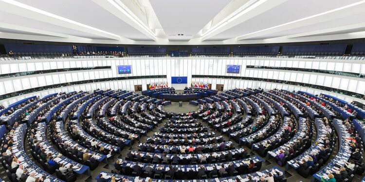 Anti-Kuba Sitzung im EU-Parlament wurde durch KKE Abgeordnete zum Schlagabtausch
