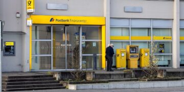 Warnstreiks bei Postbank: Bankbeschäftigte setzen Zeichen gegen Lohnraub