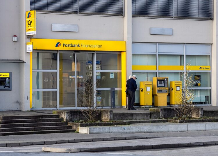 Warnstreiks bei Postbank: Bankbeschäftigte setzen Zeichen gegen Lohnraub