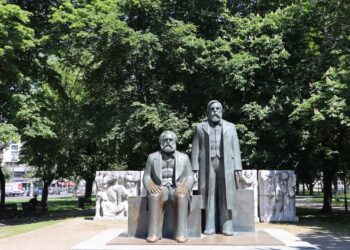 Denkmal von Karl Marx und Friedrich Engels