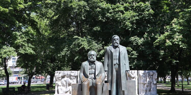 Denkmal von Karl Marx und Friedrich Engels