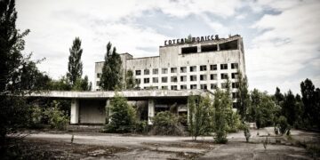 Großbrand wütet in der Sperrzone von Tschernobyl, während Kiew Straßennamen in Geisterstädten „entkommunisiert“