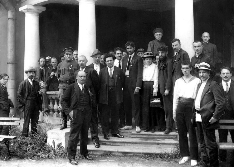 Betriebsorganisationen als Basis kommunistischer Organisation